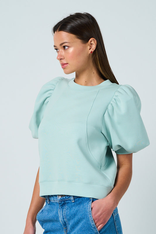 Puffed Sleeve Knit Top